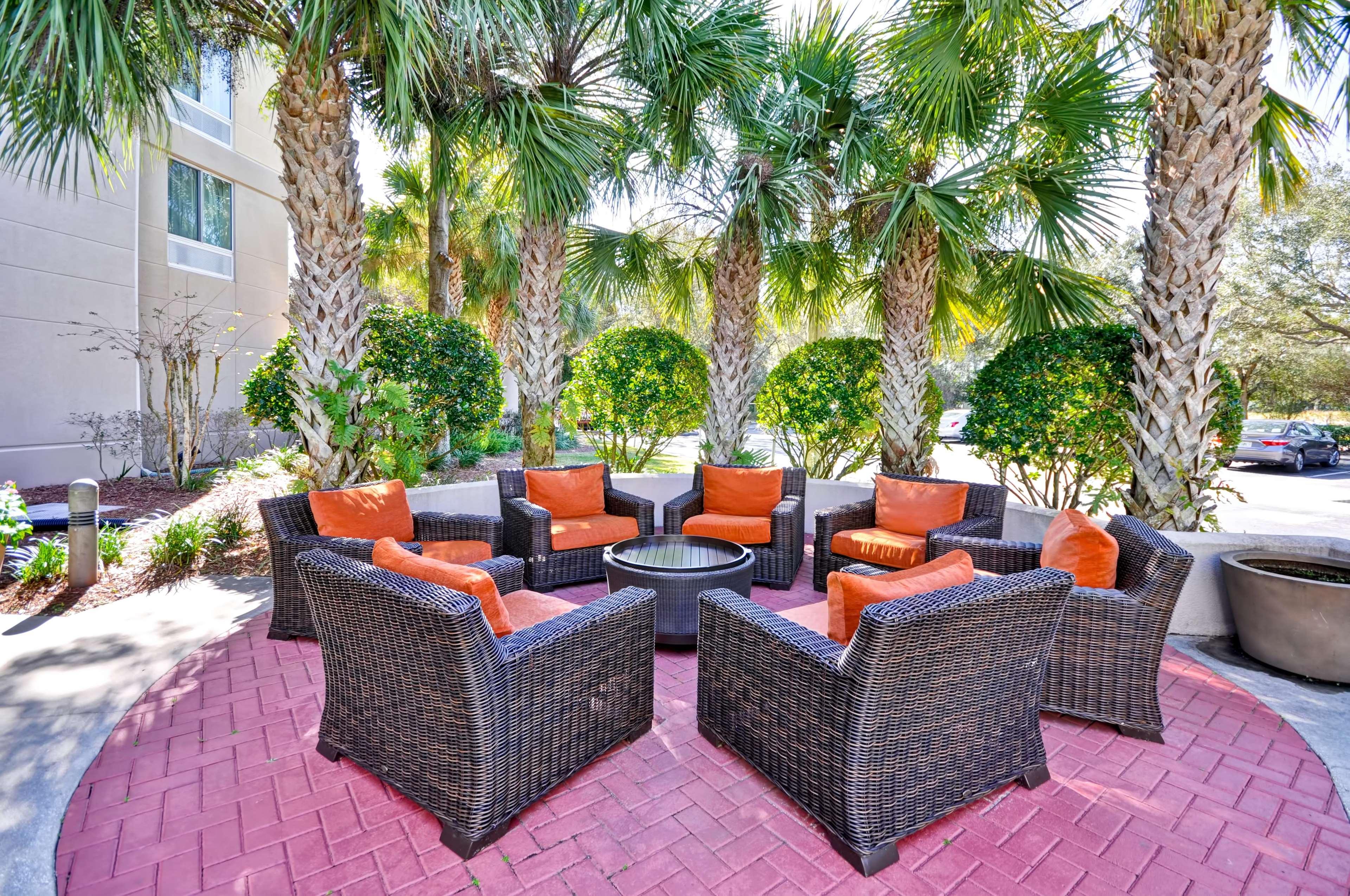 Hilton Garden Inn Tampa North Temple Terrace Exterior foto